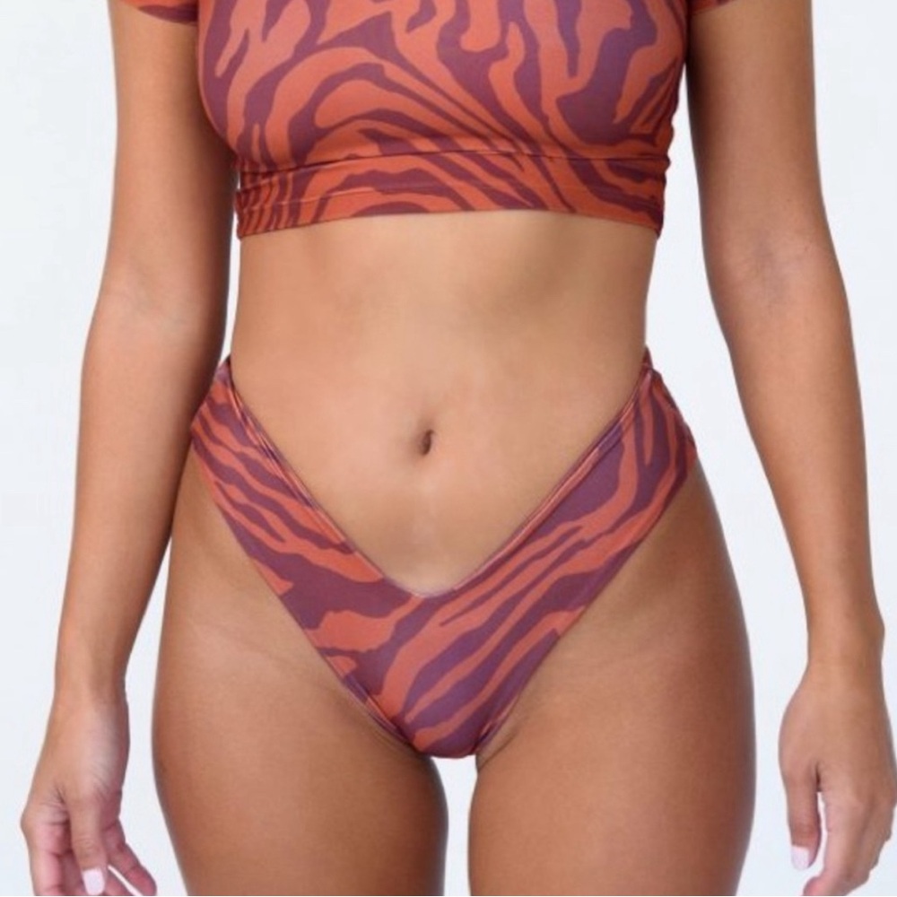 Skatie Mandi Bottoms (M) in Beachwood
